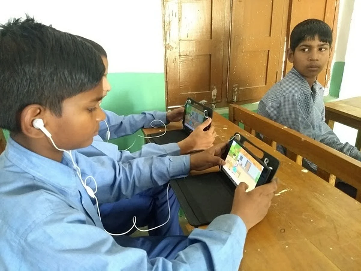 Give free tablets for students, demands MASU