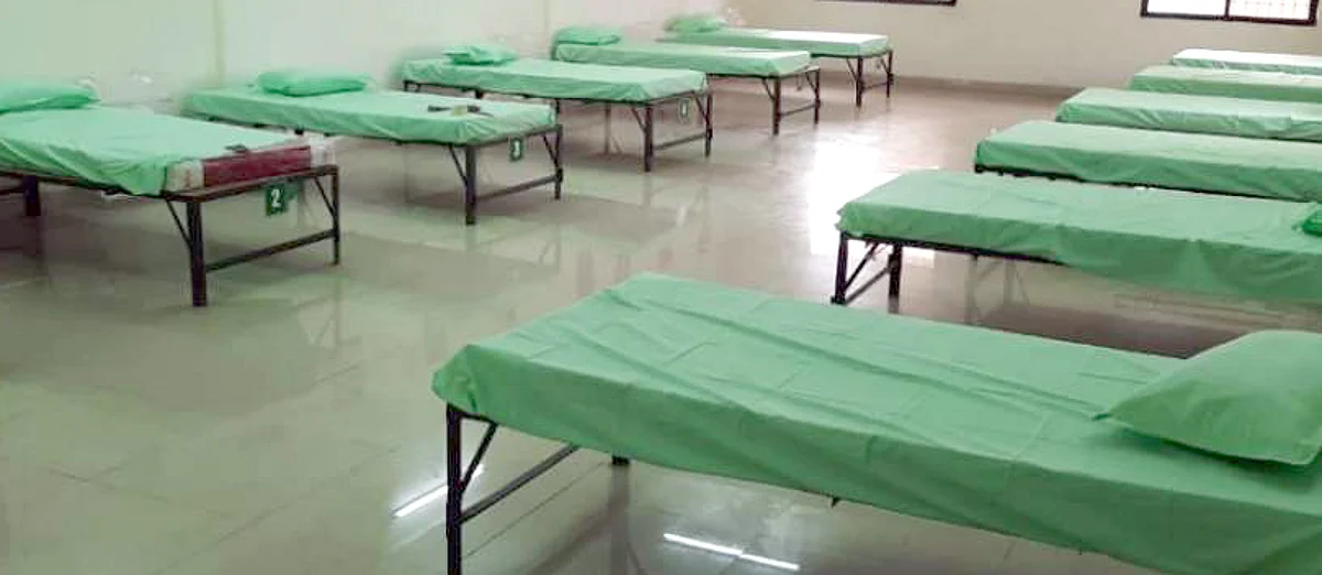 धुळ्यातील कोविड सेंटरमधून १५ रुग्ण पळाले