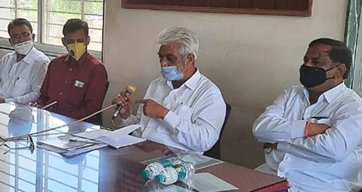 आठ दिवसांत पीक कर्ज वाटप करा : कृषीमंत्री भुसे