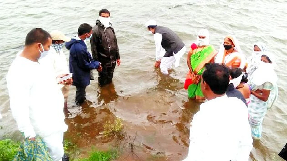 महिरावणी ग्रामस्थांकडून जलपूजन