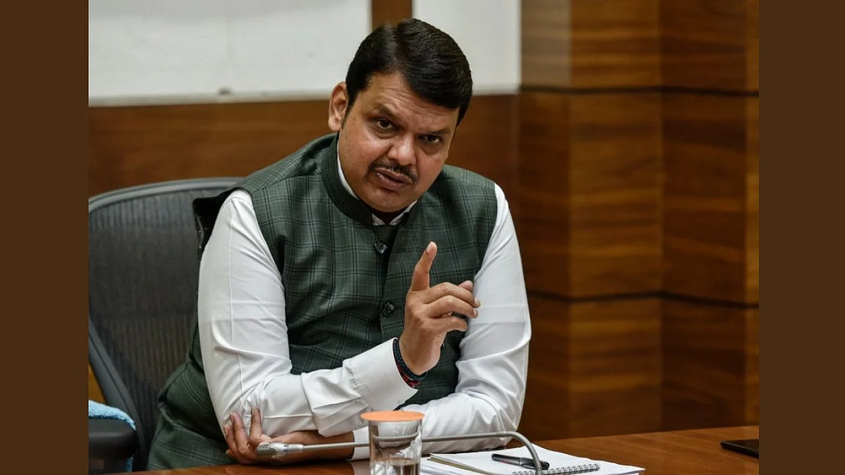 राज ठाकरे खरं बोलले की 'त्यांना' खाजवायला होतंय; फडणवीसांची टीका