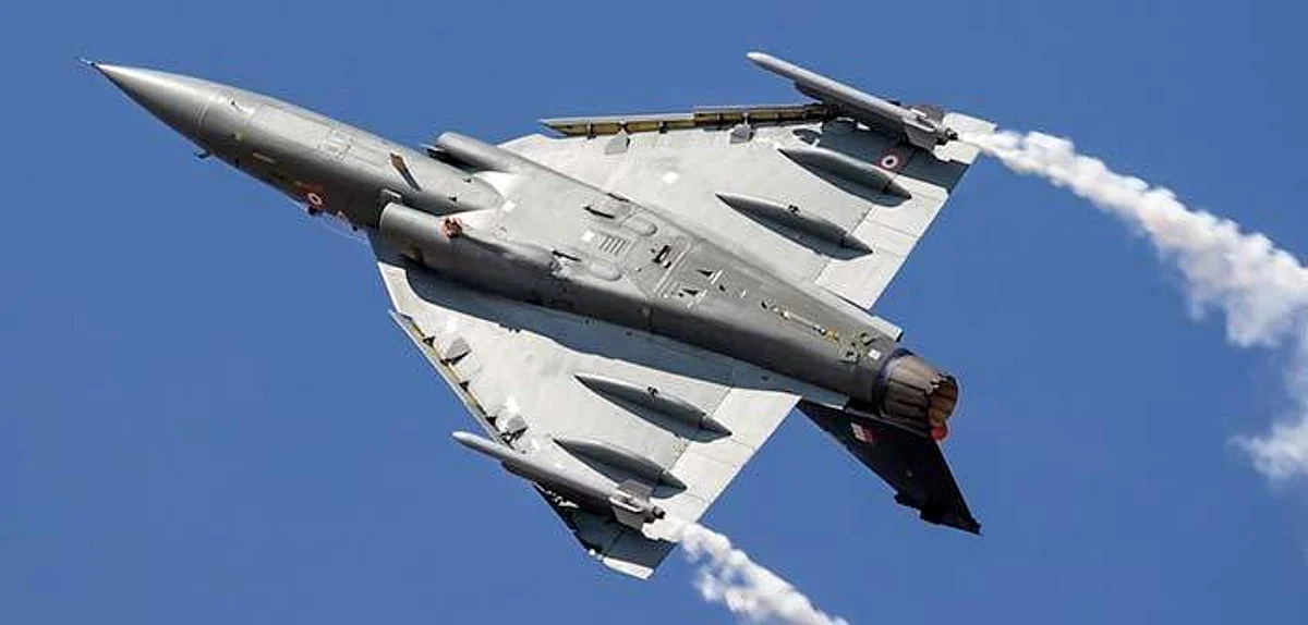 AirForceDay : 'ही' आहेत भारतीय हवाई दलाच्या ताफ्यातील ताकतवर लढाऊ विमाने