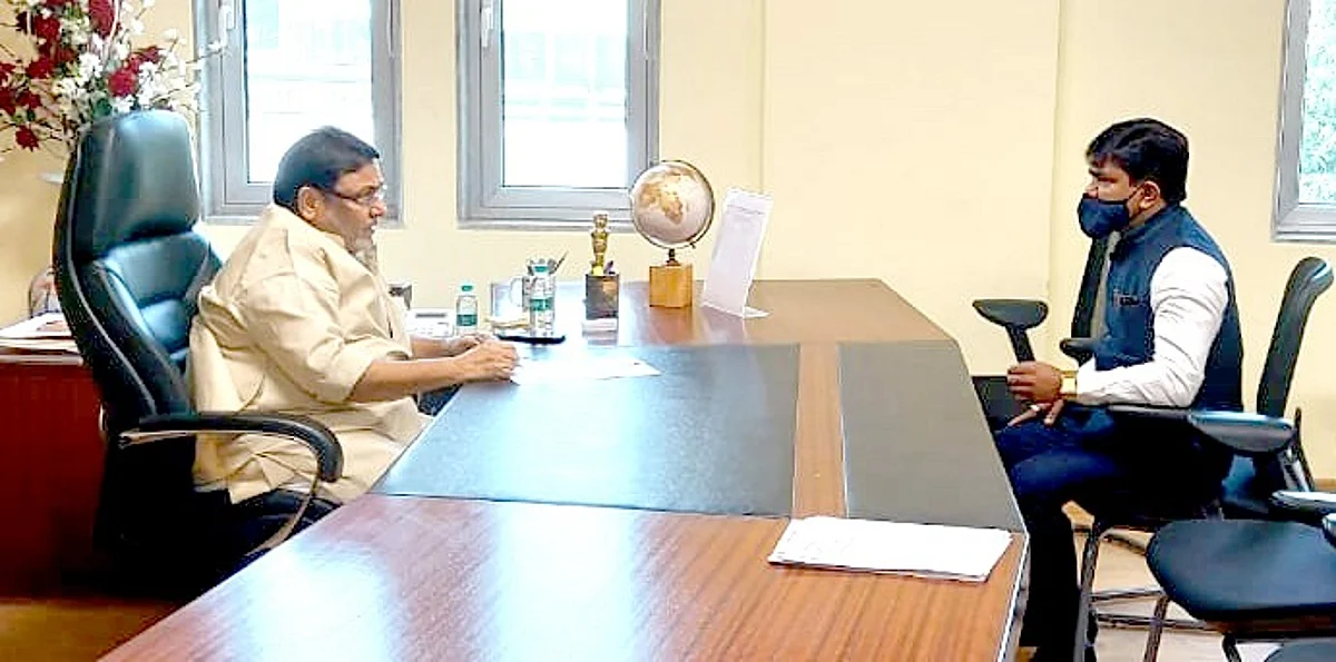 MP Godse bats for Haj House in Nashik