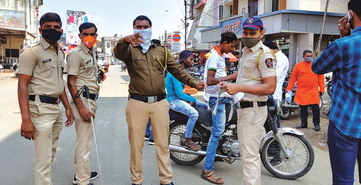 नंदुरबारकरांनो सावध व्हा.. विनामास्क फिरणार्या दोन हजार जणांविरूध्द कारवाई