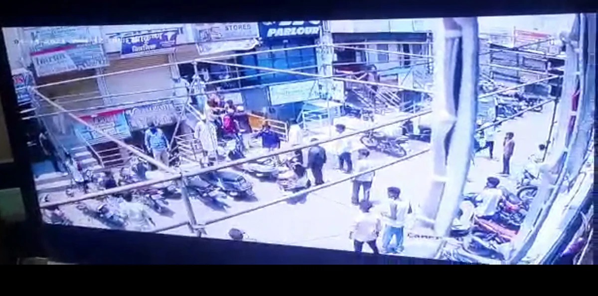 cctv फुटेज : औरंगाबादच्या सलून दुकानदाराचा मृत्यू