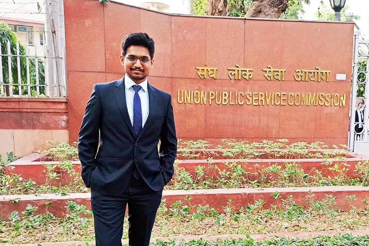 संसरीचा संकेत शिंदे पहिल्याच प्रयत्नात आयईएस