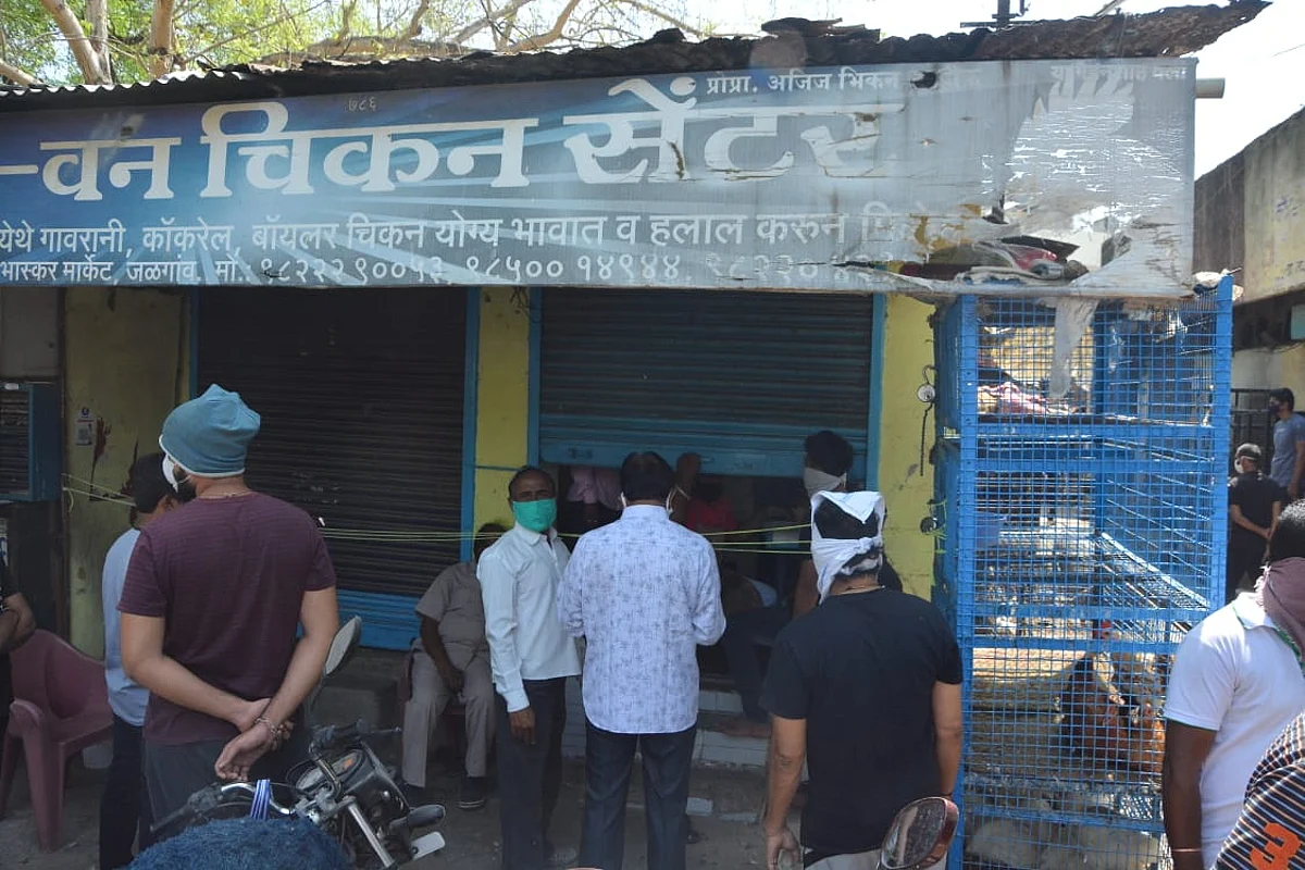 भास्कर मार्केटसह दंगलकॉलनीतील मांस विक्रीच्या दुकानदारांवर कारवाई