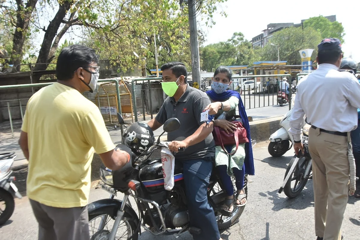 नाशिक पोलीसांनी घेतले मनावर, दिवसभर कारवाई