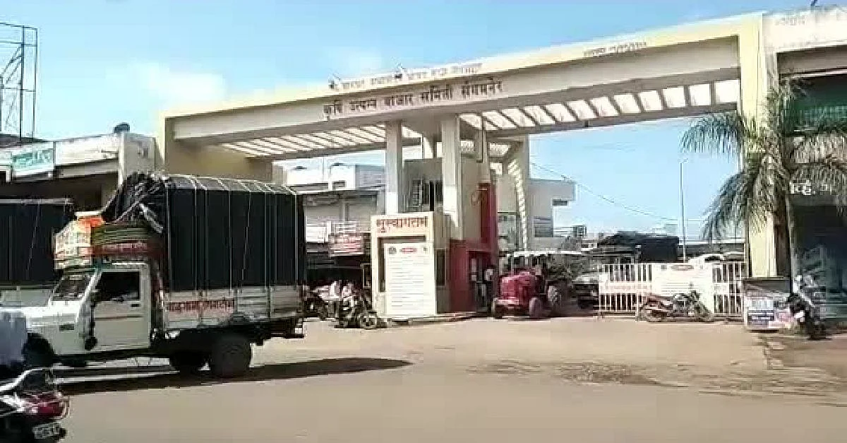 ‘एक शेतकरी, एक वाहन चालक’