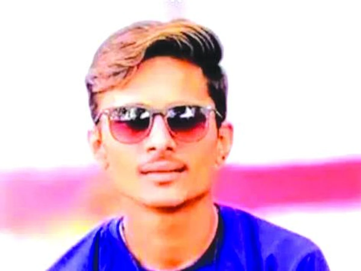 कापडणे येथील युवक कळवाजवळ अपघातात ठार