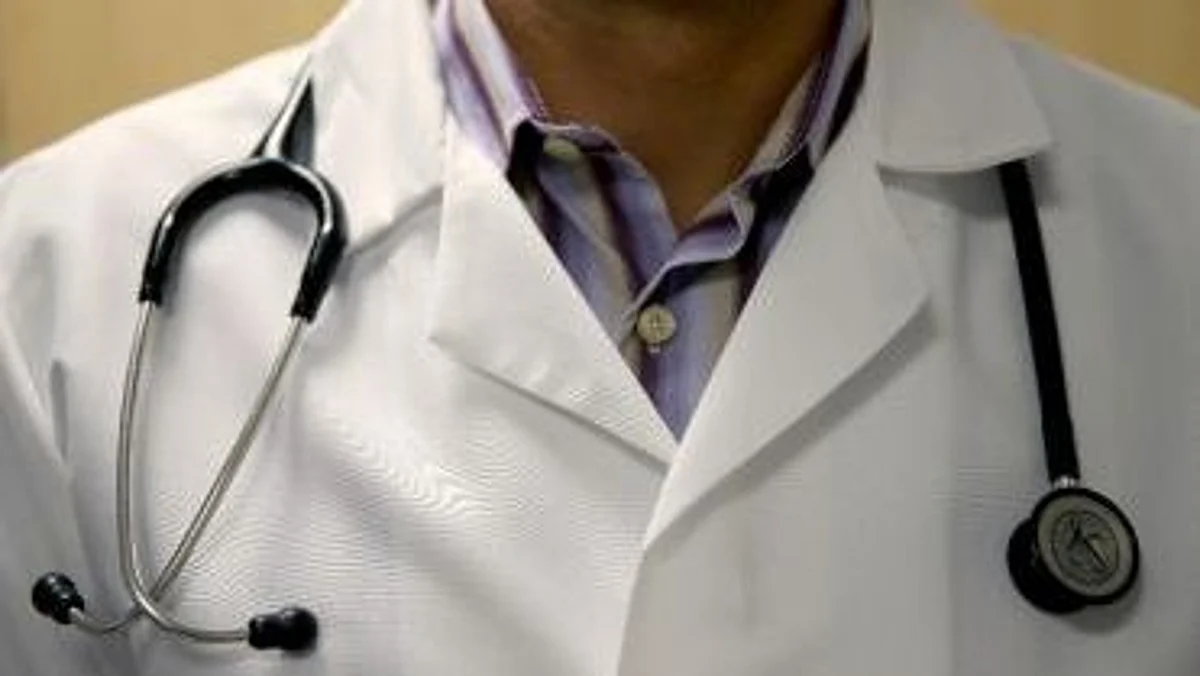 4923 doctors, 688 nurses ready
to serve patients