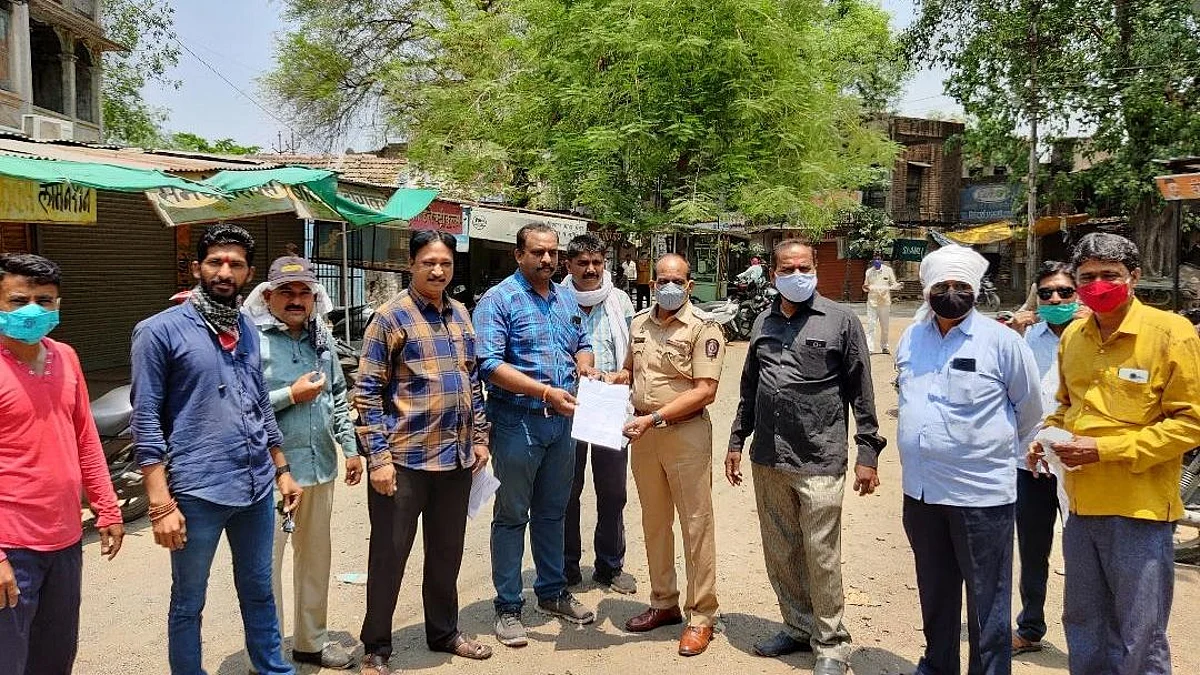चाळीसगाव : मराठा आरक्षण रद्द करणार्या शासनाचा मराठा क्रांती मोर्चातर्फे निषेध