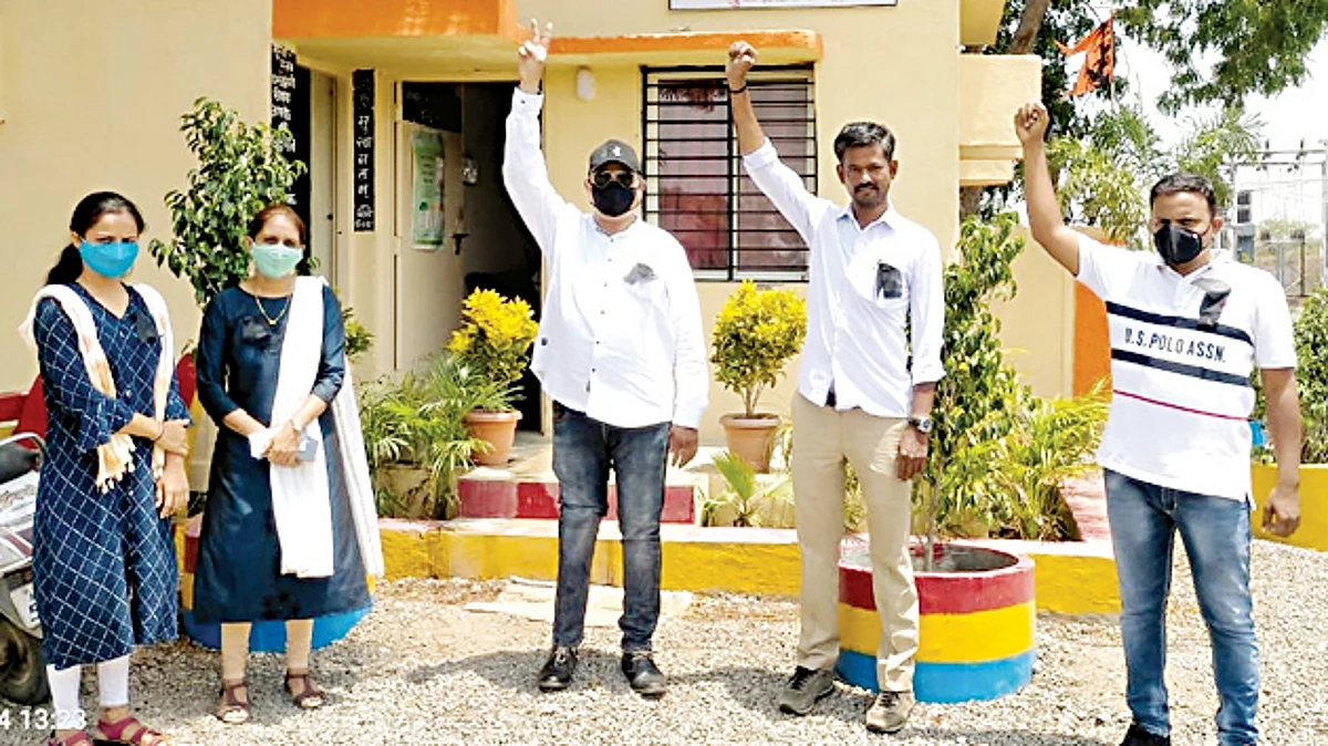 महावितरण सेवकांचे कामबंद आंदोलन