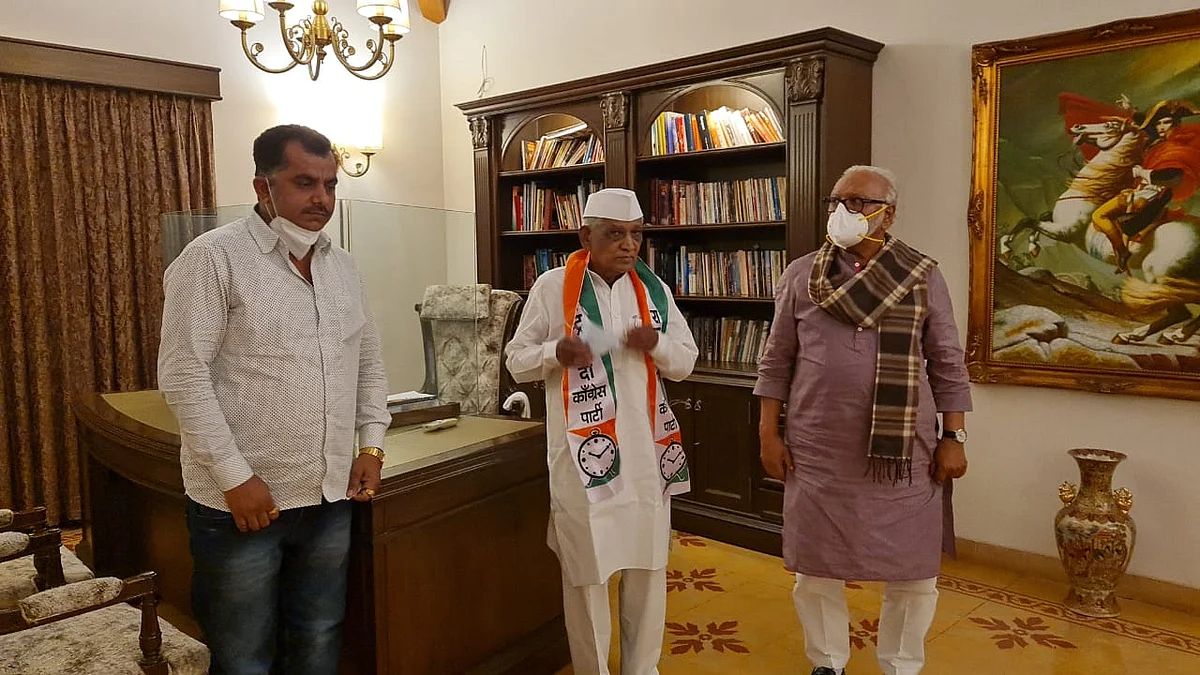 माजी आमदार शिवराम झोले यांचा राष्ट्रवादी काँग्रेस प्रवेश
