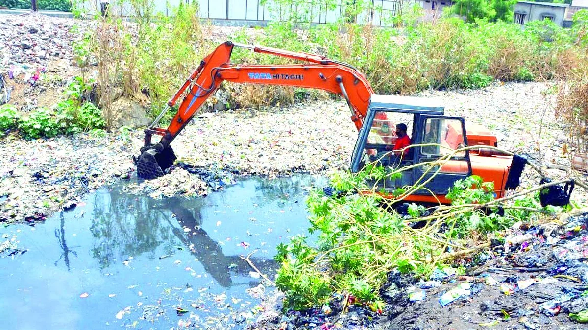 मनपातर्फे पावसाळापूर्व नालेसफाईच्या कामांना सुरुवात