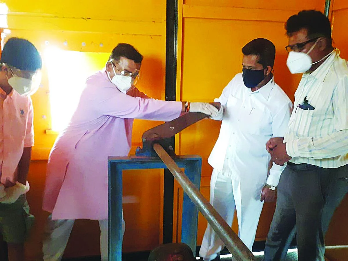 वाडी शेवाडी धरणातून बुराई नदीत सोडले पाणी