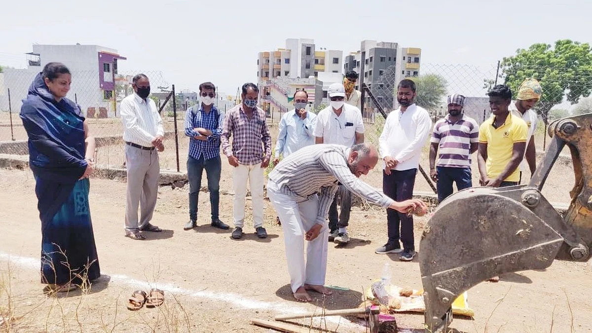 दोन वर्षांपासून रखडलेल्या मलनिस्सारण प्रकल्पाच्या कामाचा शुभारंभ