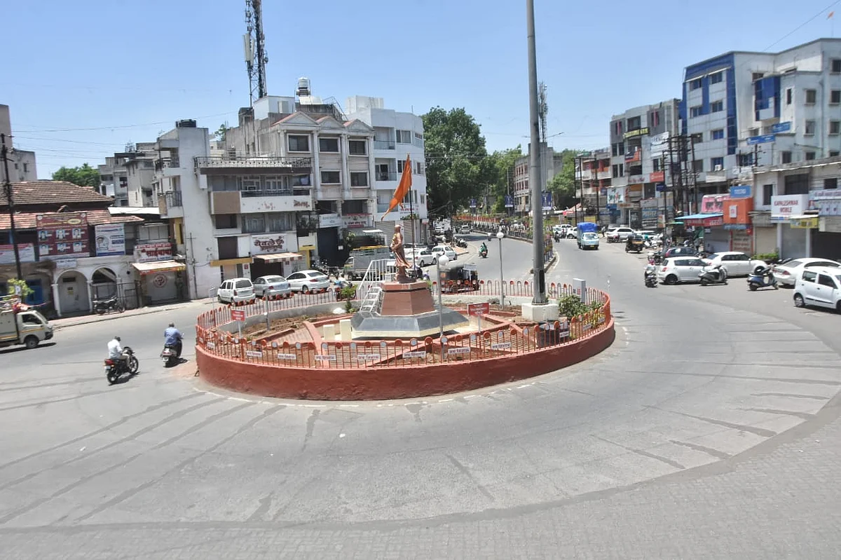 गाेदाघाट पडला ओस..!