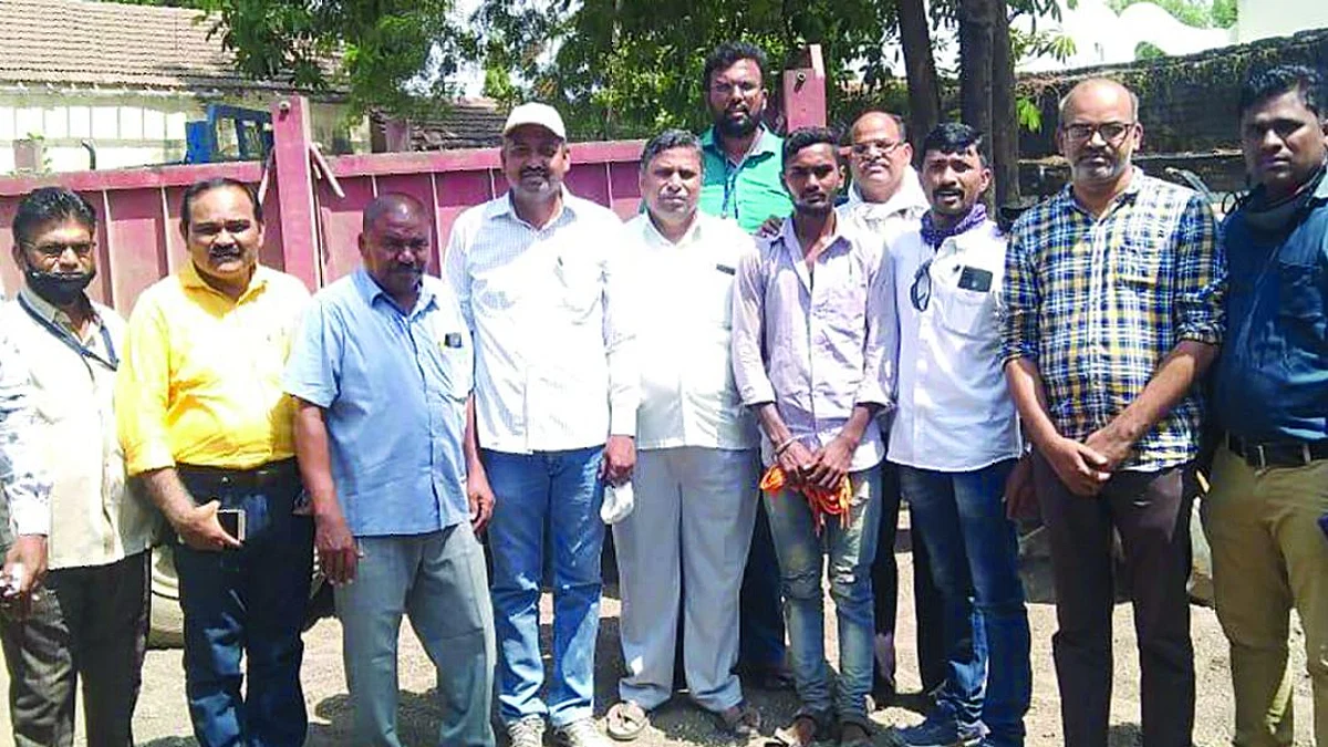 महसूल विभागाची कारवाई : वाळूचे सात ट्रॅक्टर पकडले