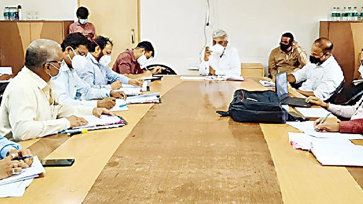 नुकसान भरपाईचे आठ दिवसांत वाटप करा