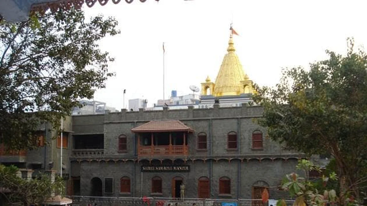 साईभक्तांकडून वेगवेगळे टीकात्मक पडसाद