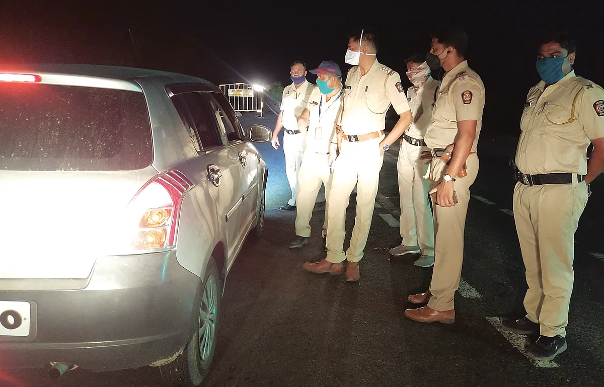 मराठवाडा सीमेवर नेवासा पोलिसांची रात्री नाकाबंदी