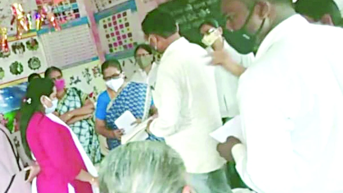 शालेय पोषण आहाराची परस्पर विल्हेवाट