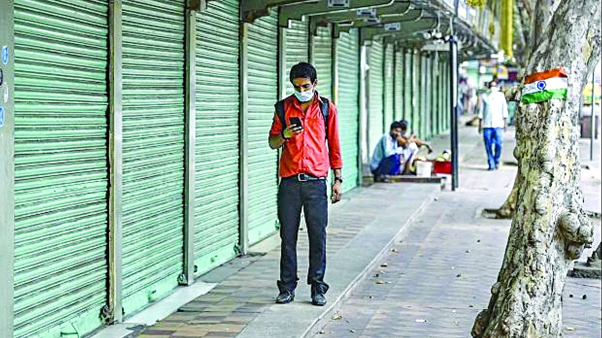 असंघटित क्षेत्र संकटात