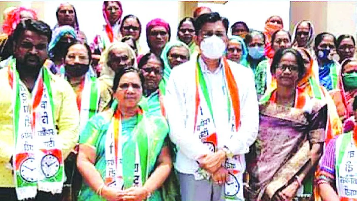 धुळे : महिला, तरुणांचा राष्ट्रवादीत प्रवेश