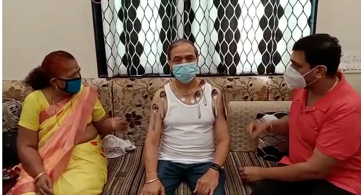 Video : फॅक्ट चेक : लसीकरणाचा आणि 'त्या' चुंबकीय शक्तीचा काहीएक संबंध नाही