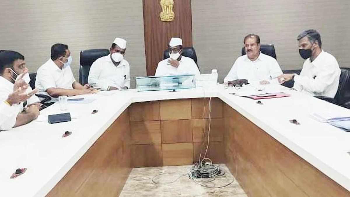 जास्तीत जास्त शेतकर्यांना कर्जपुरवठा करावा