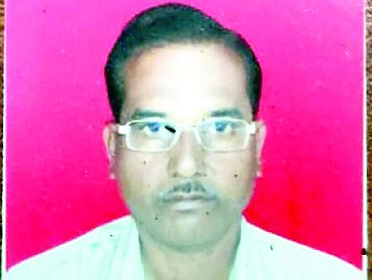 शेतकर्याची रेल्वेखाली झोकून देत आत्महत्या