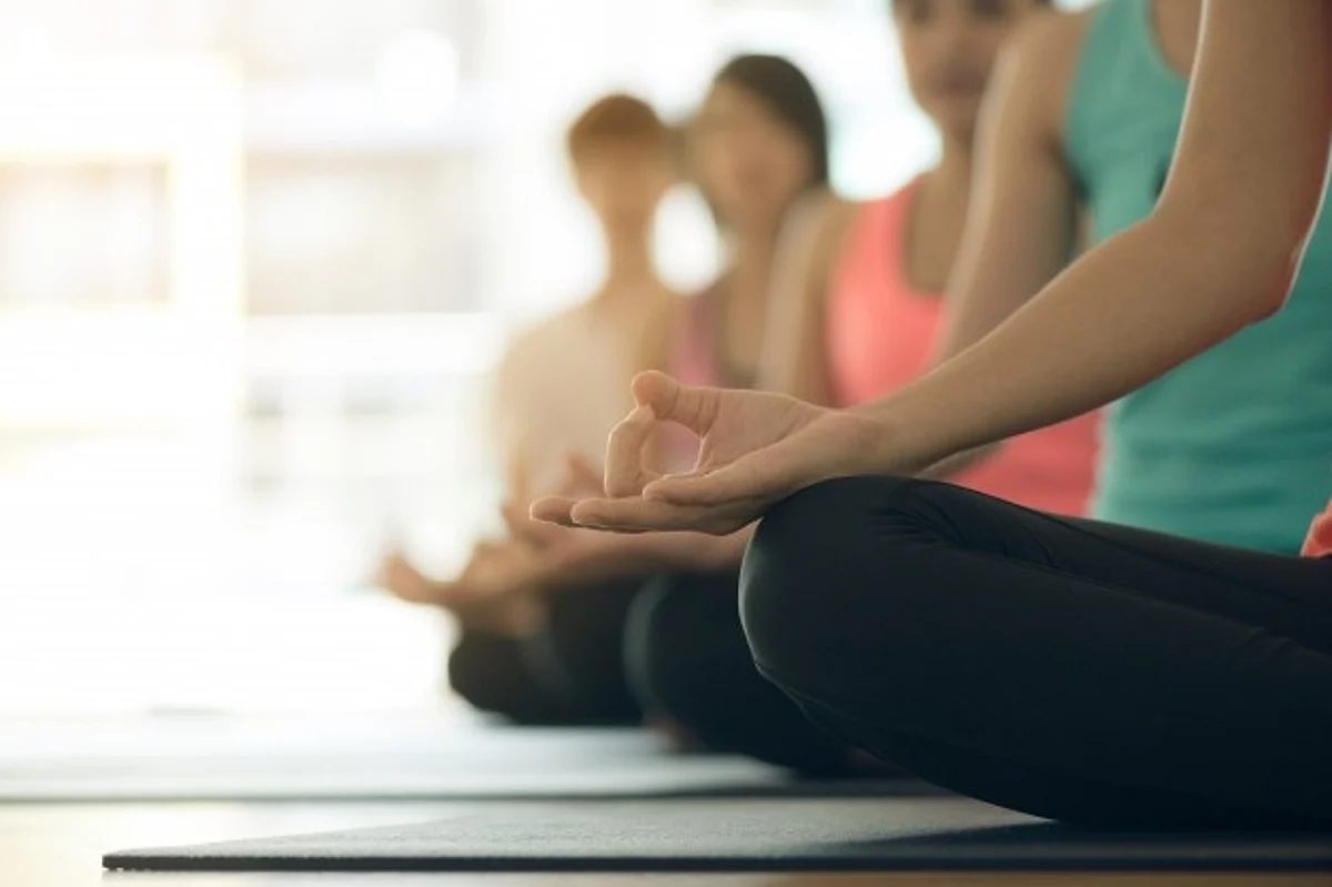 International Yoga Day 2021 : योगासने करताना घ्या 'या' गोष्टींची खबरदारी