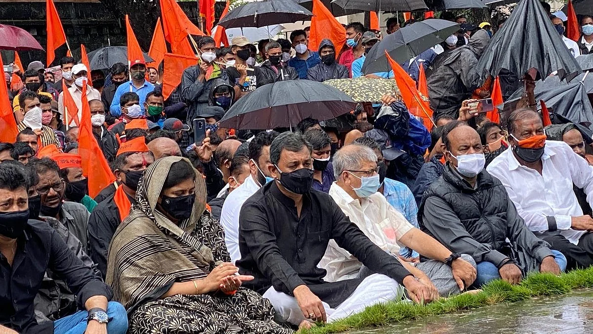 Video : Maratha Reservation : संभाजीराजेंच्या नेतृत्त्वात मूक आंदोलनाला सुरुवात