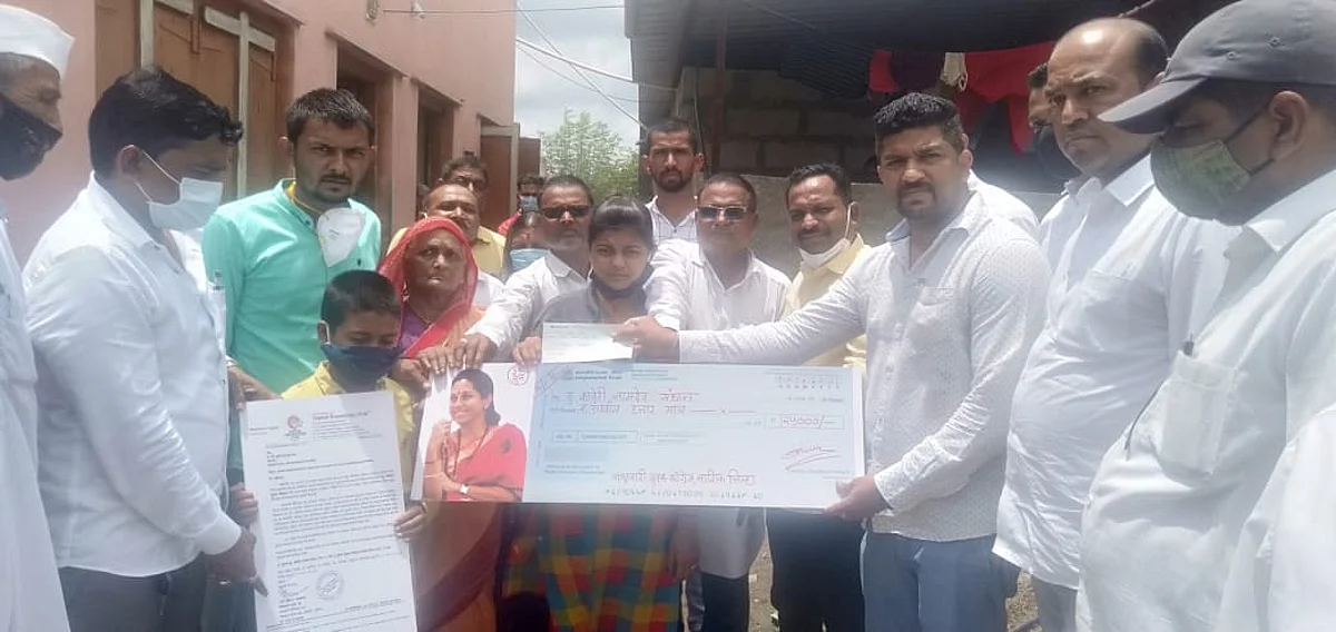 कुर्णोली येथील अनाथ मुलांना मिळाला आधार