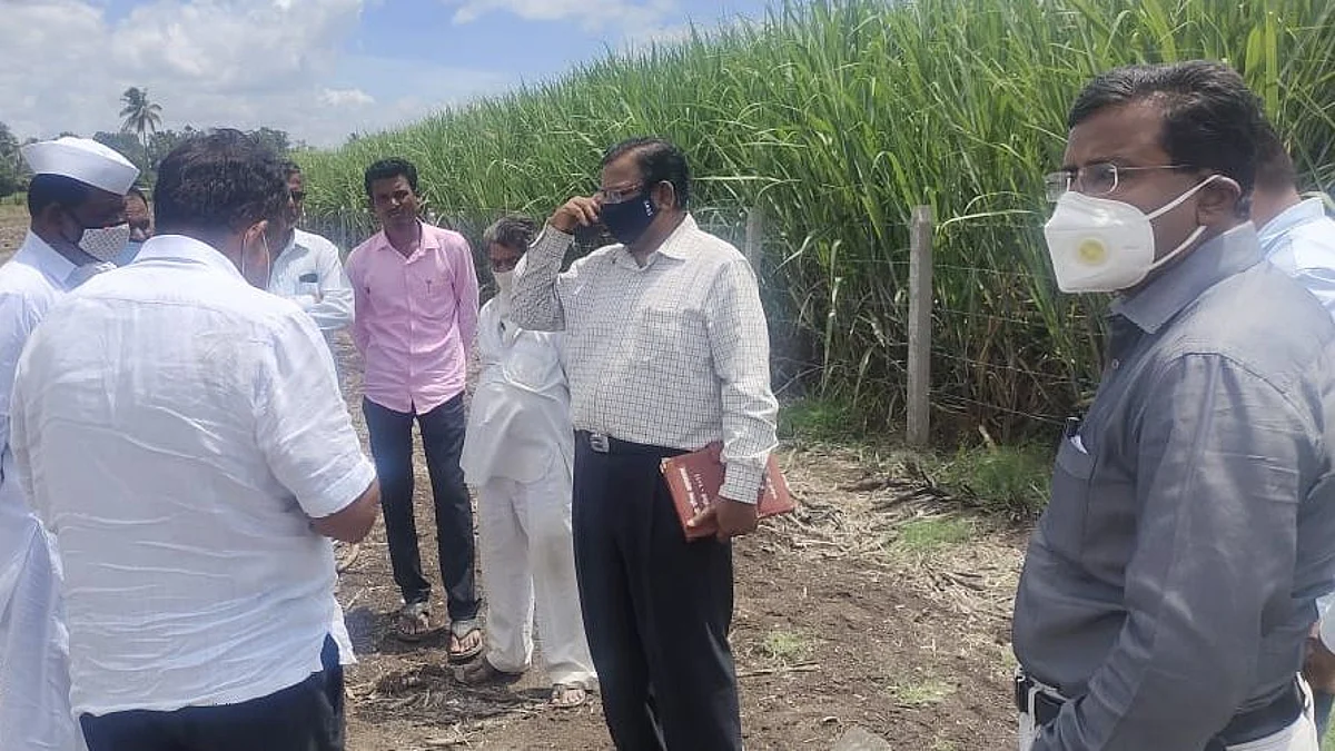 भेंडा बुद्रुक येथील नियोजित आरोग्य केंद्राच्या जागेची अधिकाऱ्यांकडून पाहणी