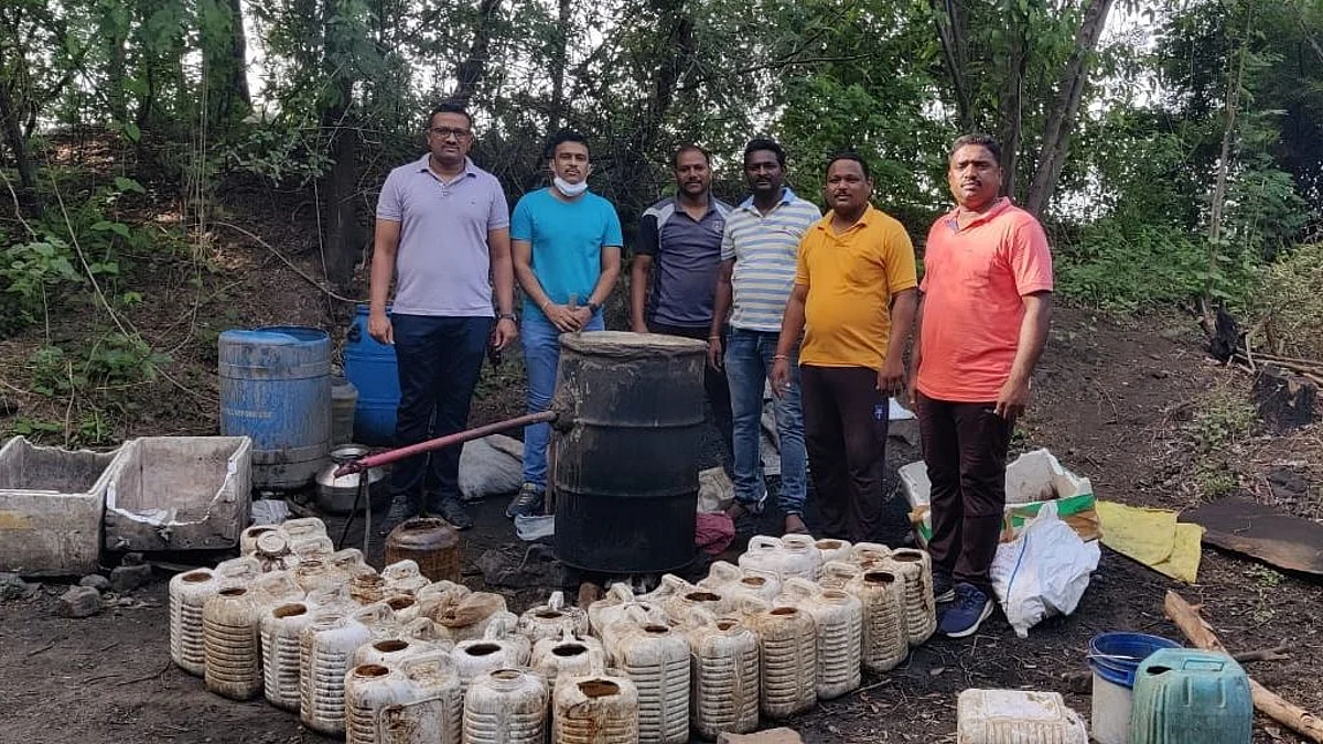 चाळीसगाव : पातोंडा येथे गावठी हातभट्टी उध्वस्त
