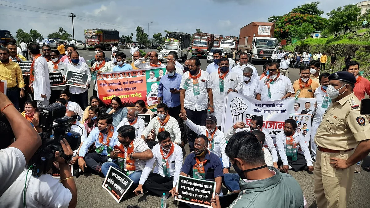 भाजपचे शेकडो कार्यकर्ते ताब्यात; चक्काजाम आंदोलनप्रसंगी पोलिसांची कारवाई