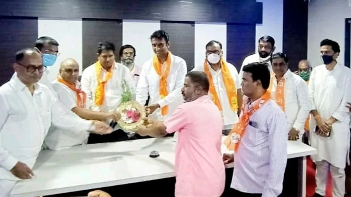 हेवेदावे विसरून एकदिलाने काम करा आम्ही सर्व तुमच्या पाठीशी : ना. गडाख
