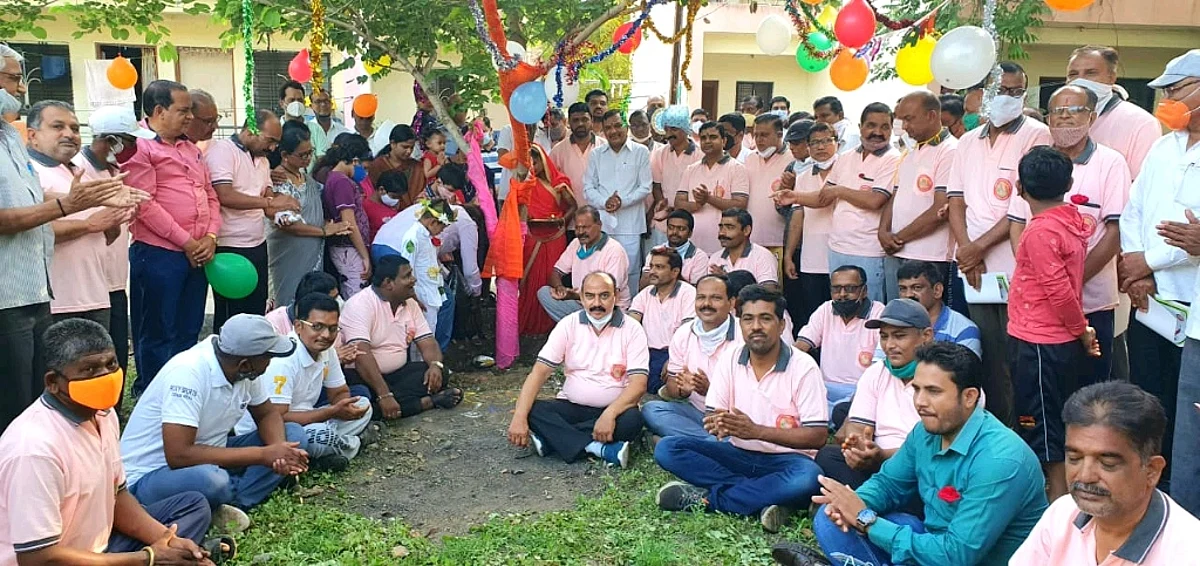 झाडांचा पाचवा वाढदिवस धुमधडाक्यात साजरा