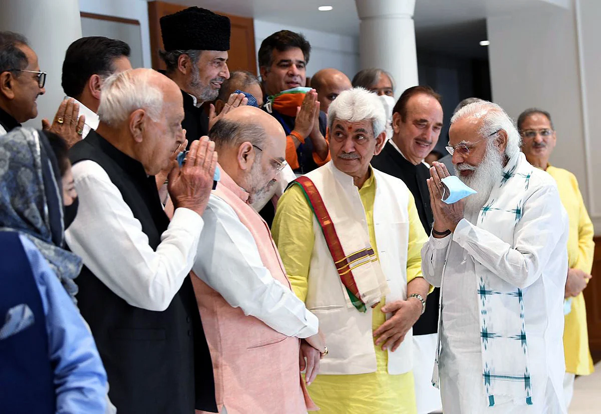 ‘शब्दगंध’ : ‘दिल की दुरी’ खरेच मिटेल?