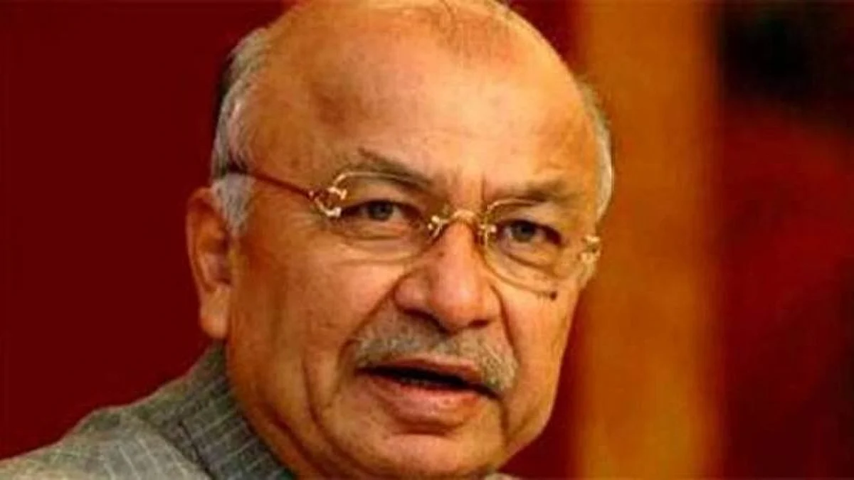 शरद पवार गुगली टाकण्यात एक्स्पर्ट - सुशीलकुमार शिंदे