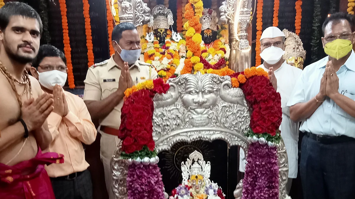 त्र्यंबकेश्वर : दोन बसमध्ये ४० वारकऱ्यांसह होणार पालखीचे प्रस्थान