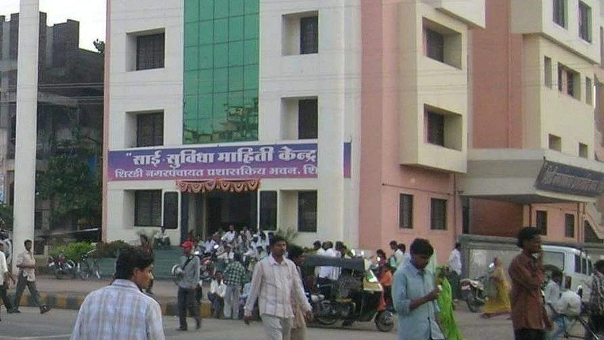 करोनाची लाट ओसरताच शिर्डीकरांना निवडणुकीचे वेध