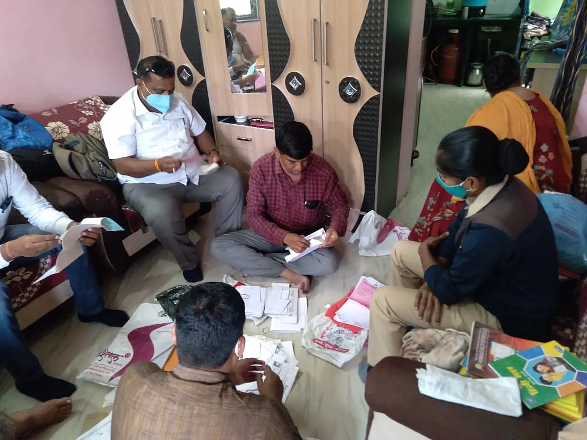 जामखेडमध्ये अवैध सावकारी करणार्यांच्या घरावर छापा