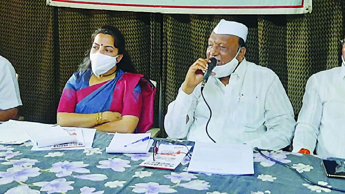 चौकश्यांच्या भितीनेच तिन्ही पक्ष आले एकत्र
