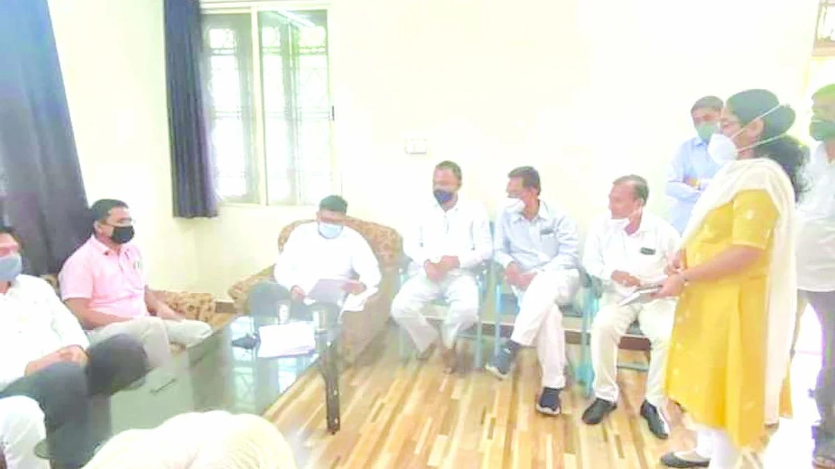 ना. तनपुरे यांनी घेतला पाणीपुरवठा योजनांचा आढावा