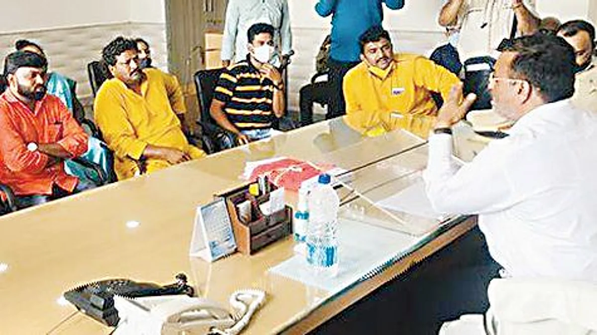 स्वच्छता सेवकांचे आंदोलन सुरूच