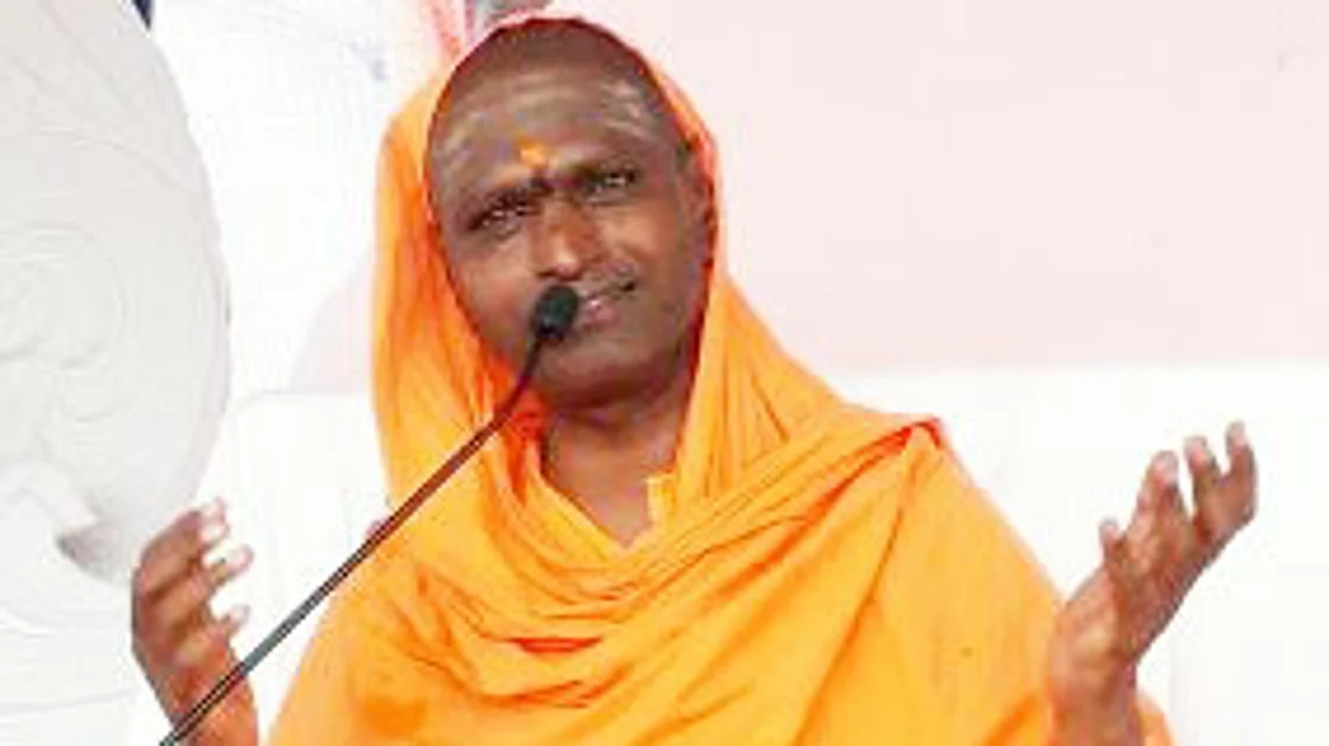अज्ञानरुपी अंध:काराकडून प्रकाशाकडे नेतात ते खरे सद्गुरू - महंत रामगिरी