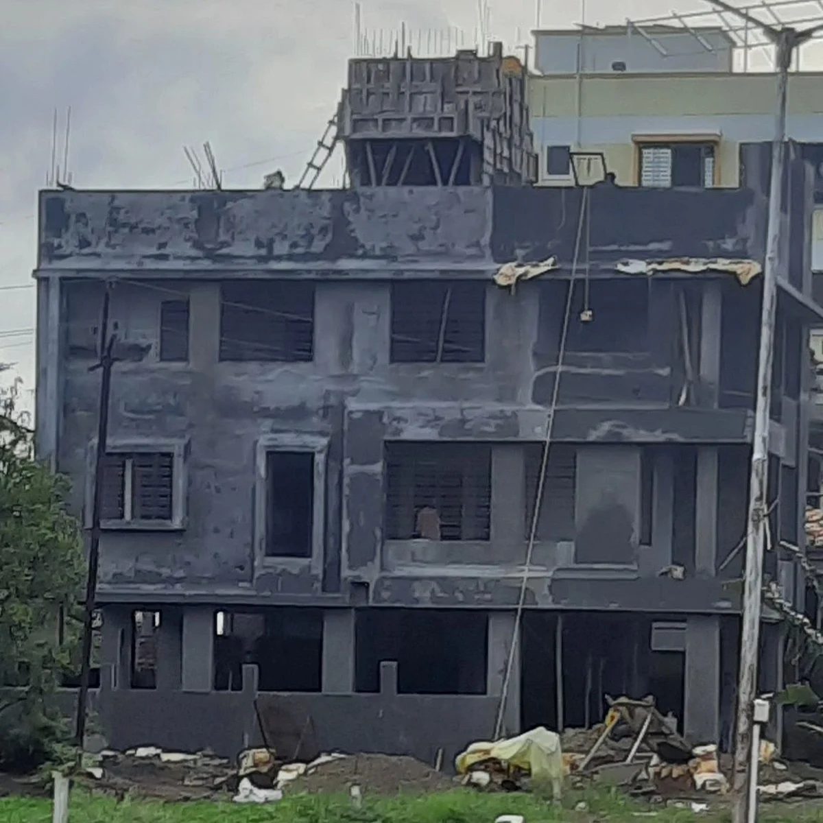बांधकाम कामगारांवर आर्थिक संकट